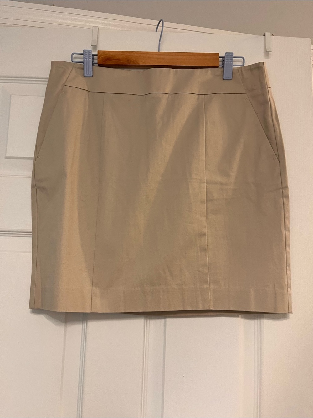 Ann Taylor Beige Mini Skirt 10